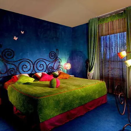 3.14 Otel